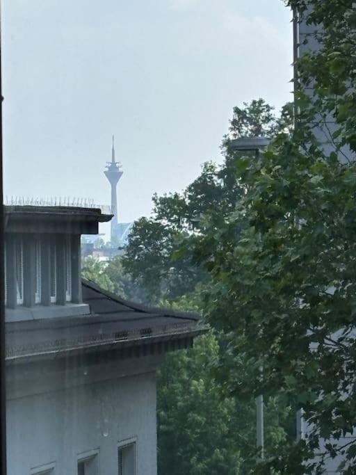 3 Og Direkt An Der Laga 2026 - Gemuetliche Stadtwohnung Am Neusser Markt! Esterno foto