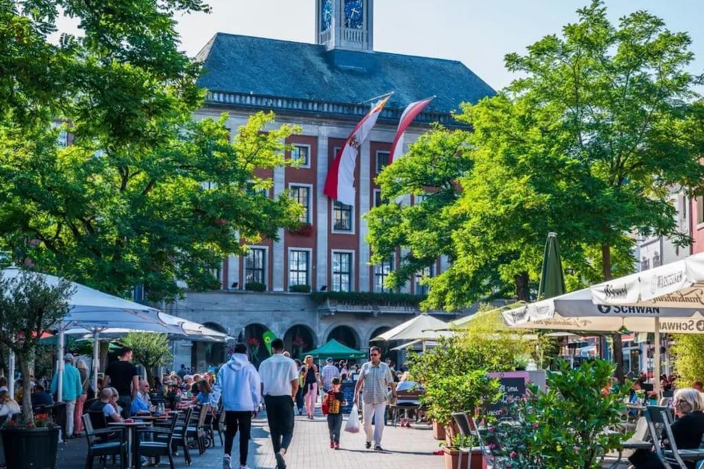 3 Og Direkt An Der Laga 2026 - Gemuetliche Stadtwohnung Am Neusser Markt! Esterno foto